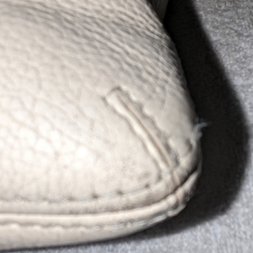 Coach Poppy Perri Hippie off white leather bag. 22421M - Picture 11 of 11
